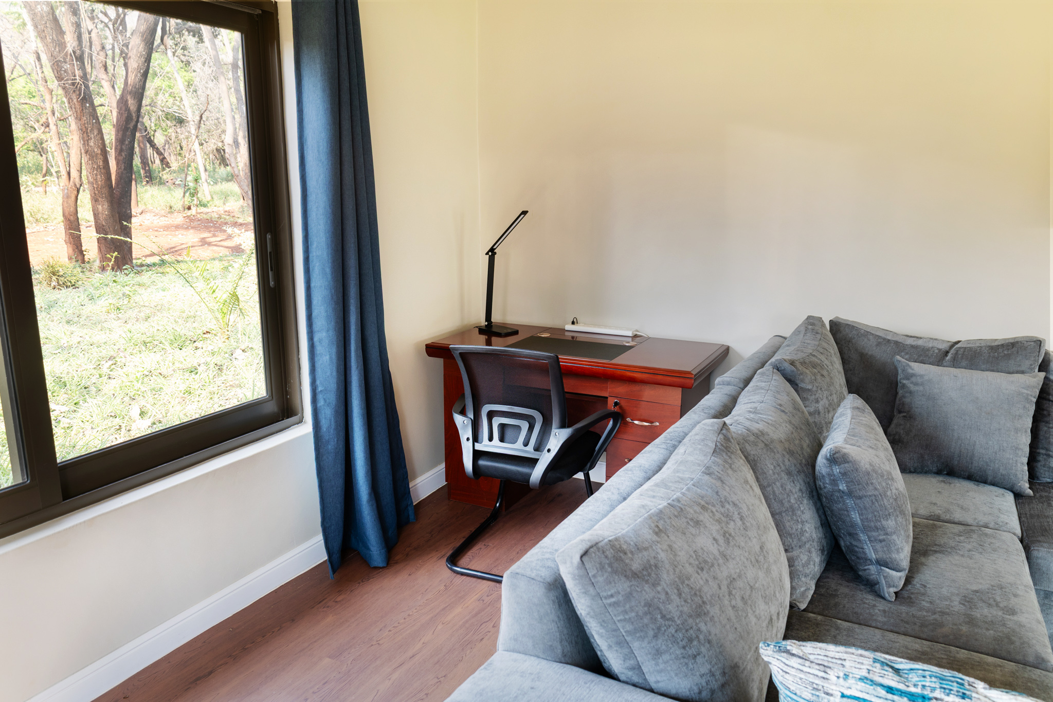 In-house desk and lounge in House 2