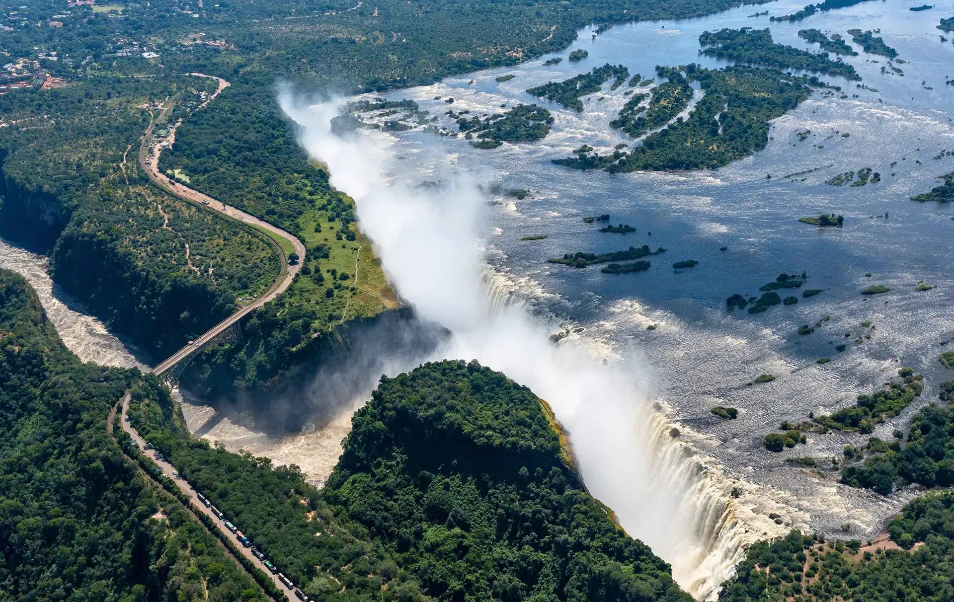 Travel across Zimbabwe from a Woodlands long stay